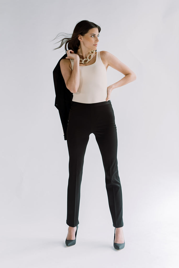 Clara Womens High-Waisted Dress Pants L / Black with A Built-in Tummy Panel Perfect for A Professional or Casual Look. Clara Womens High-Waisted Dress Pants L / Black with A Built-in Tummy Panel Perfect for A Professional or Casual Look.